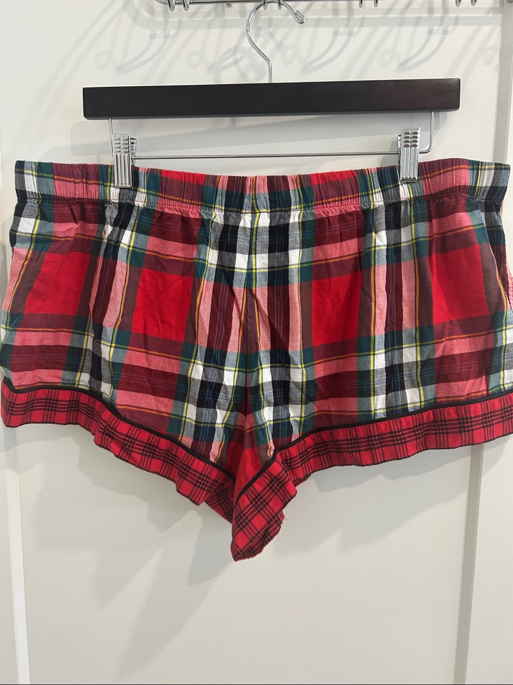 Victoria's Secret Pajama Sleep Shorts in Plaid |Size XL - Picture 4 of 6